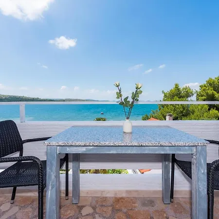 Vendégház Lord Pirovac